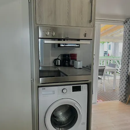 Mobilhome 8 Personnes 4 Etoiles - La Carabasse Κάμπινγκ *