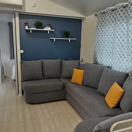 Mobilhome 8 Personnes 4 Etoiles - La Carabasse *