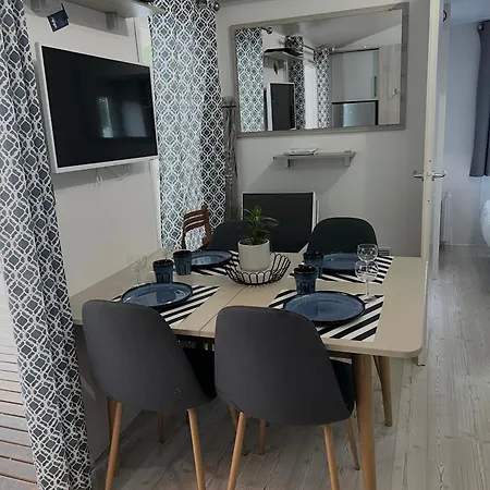 Kemp Mobilhome 8 Personnes 4 Etoiles - La Carabasse Vias