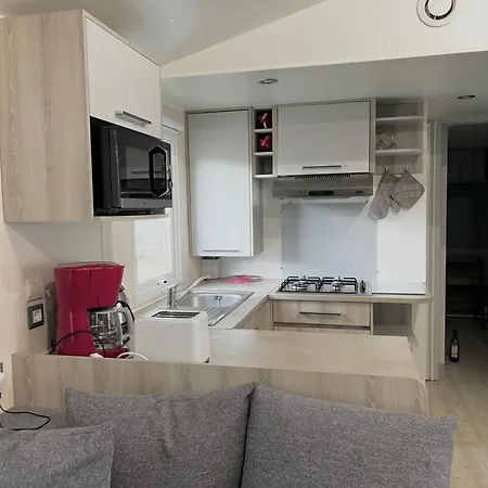 Mobilhome 8 Personnes 4 Etoiles - La Carabasse Κάμπινγκ *
